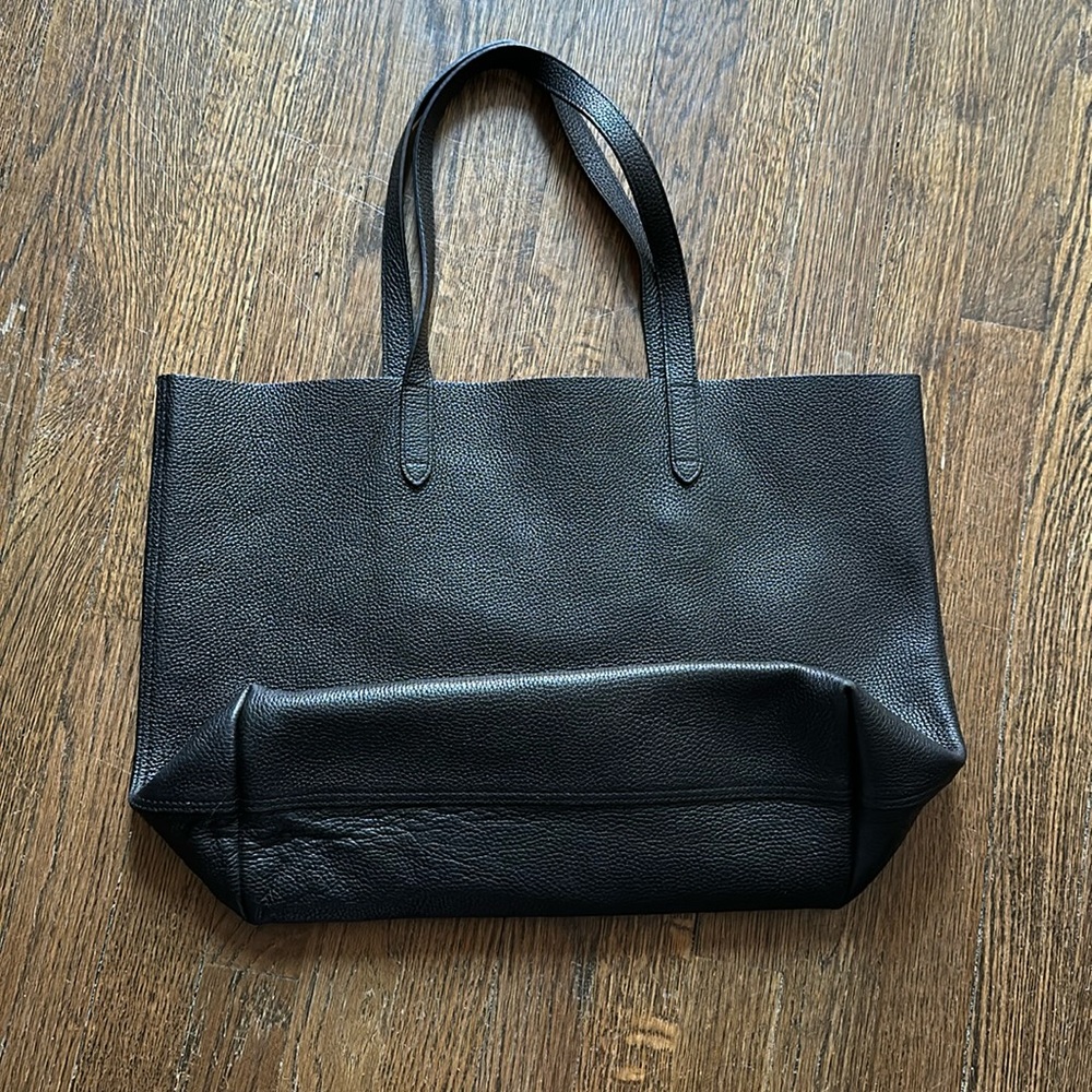 Cuyana structured leather tote